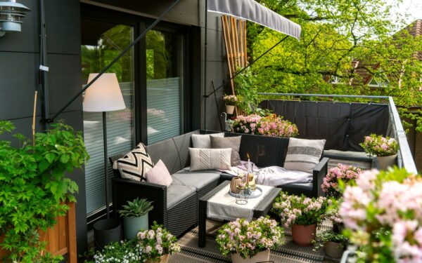 Budget balcony and patio basics for relaxed summer evenings