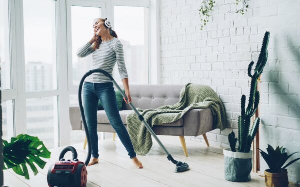 Cleaning gadgets that cut weekend chores down to size