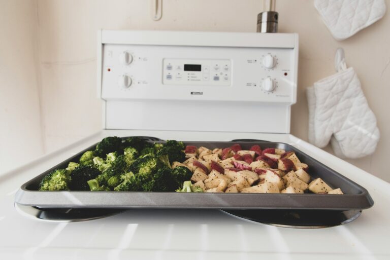 Silicone baking mat roasted vegetables tray