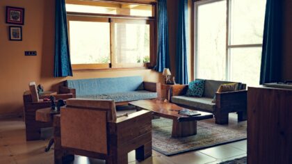 Curtain basics for real homes: how to pick styles, lengths and rods that work