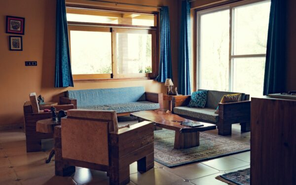 Curtain basics for real homes: how to pick styles, lengths and rods that work