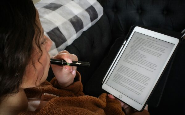 E‑ink tablets and digital notepads: how they work and when they are worth buying