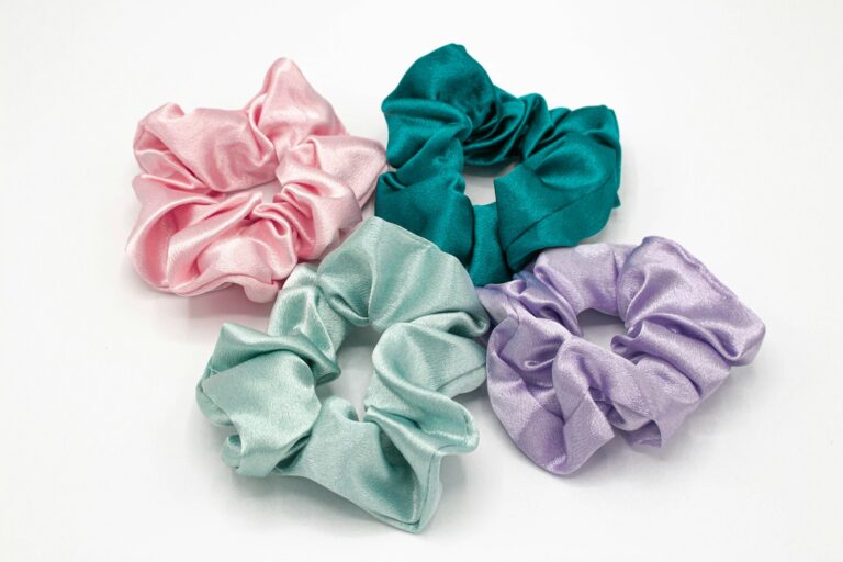 Curly hair leave conditioner satin pillowcase hair scrunchies