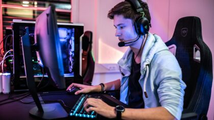 How to choose a gaming headset that actually fits your setup