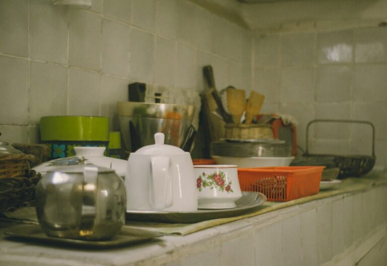 Tea station small kitchen shelf