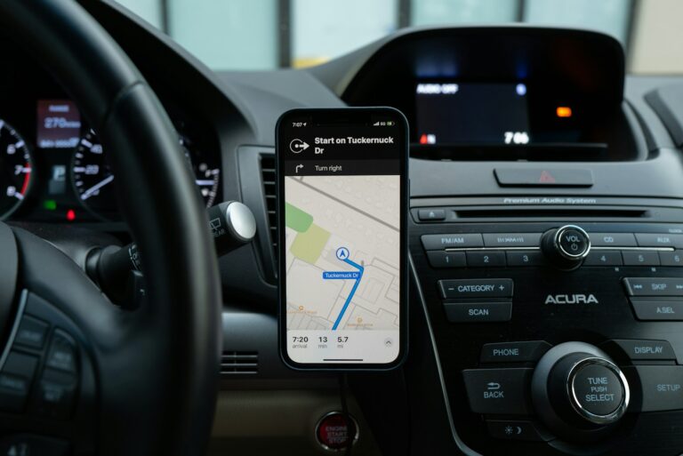 Car phone mount dashboard