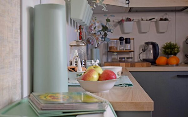 Low-waste cleaning tools that actually work in a busy home