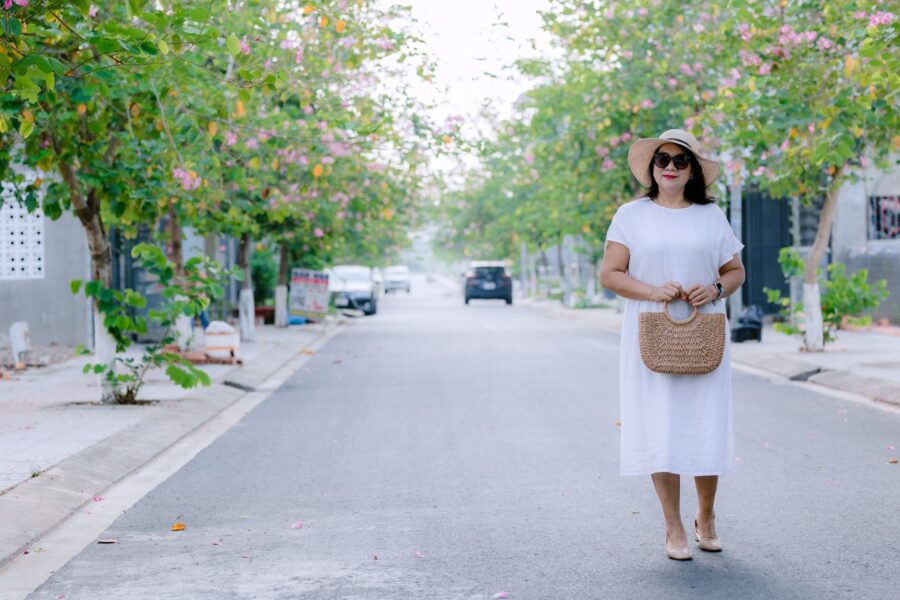 Linen dress straw