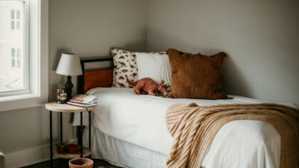 Affordable ways to build a cozy bedroom without overspending