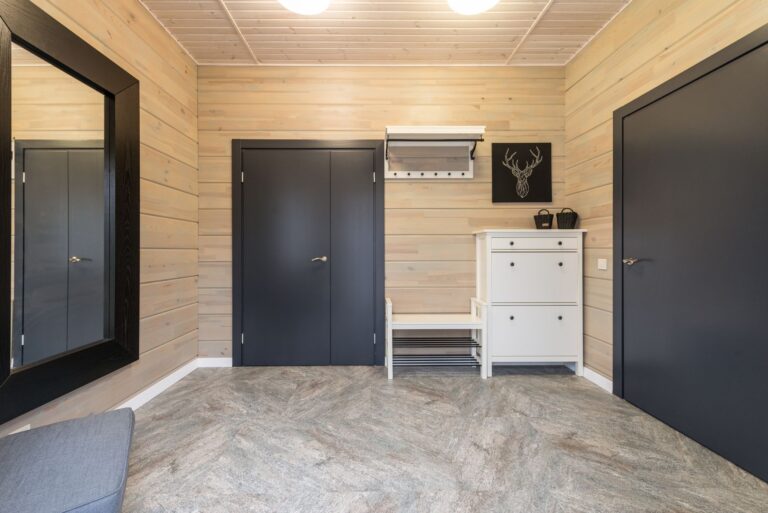 Entryway bench shoe