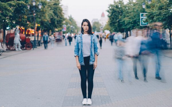 Casual style that feels considered: simple outfit formulas for busy days