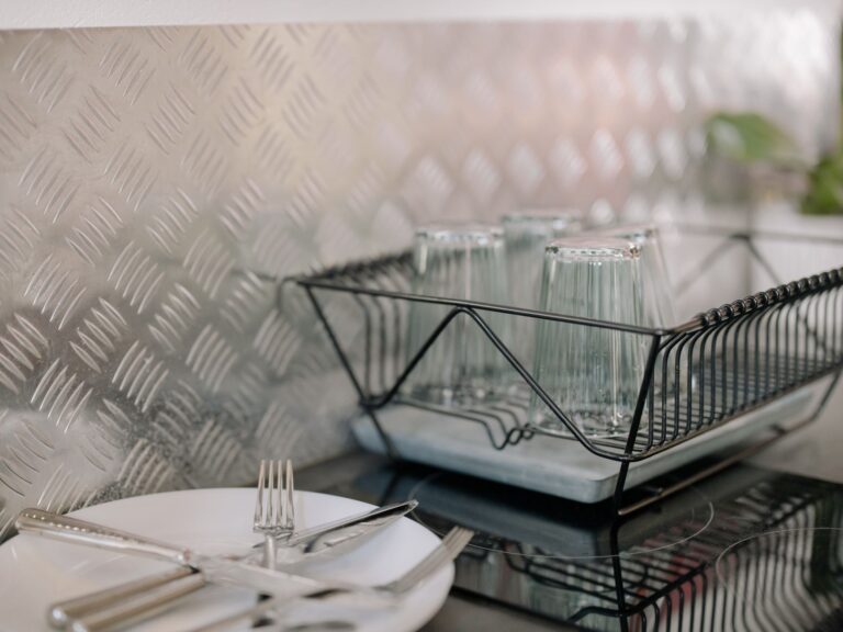 Foldable dish drying