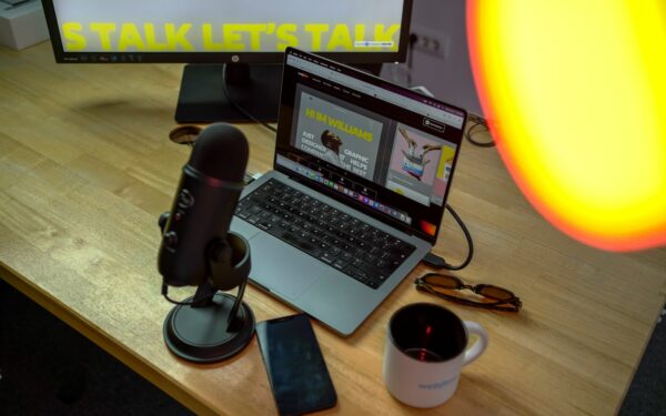 Desk-friendly microphones that make calls, classes and content sound clearer