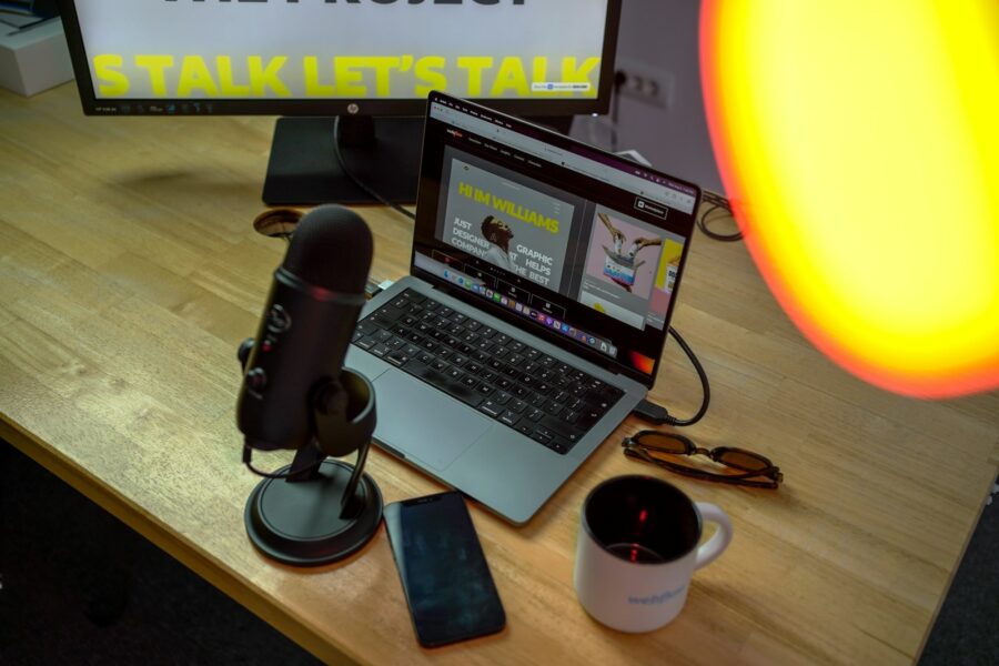 Usb microphone desk