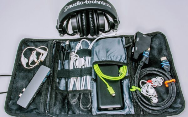 Everyday carry organizers that quietly make your bag more useful