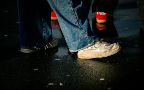 Everyday sneakers style guide for real life: how to choose pairs you will actually wear
