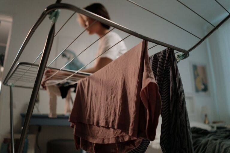 Foldable drying rack