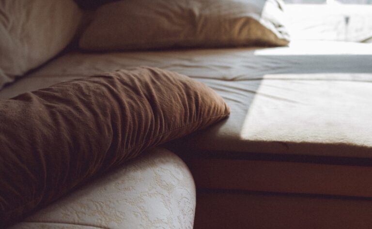Bed mattress topper