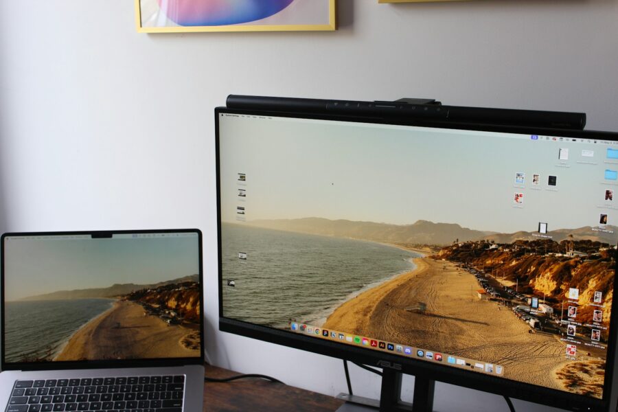 Portable monitor laptop
