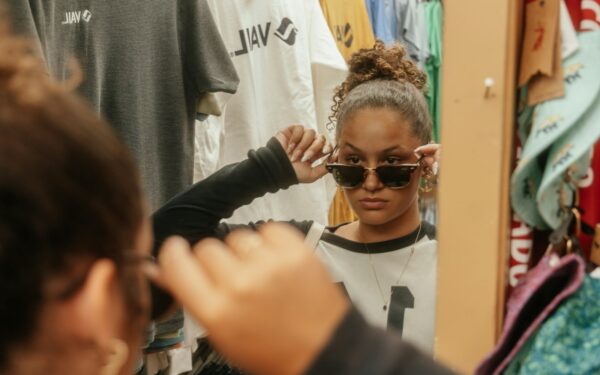 How to choose sunglasses that flatter your face and fit your life