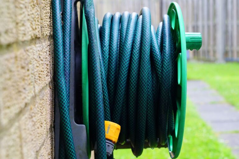 Garden hose reel