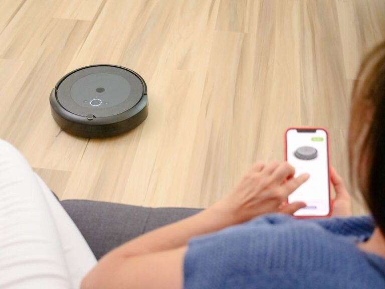 Smart speaker kitchen