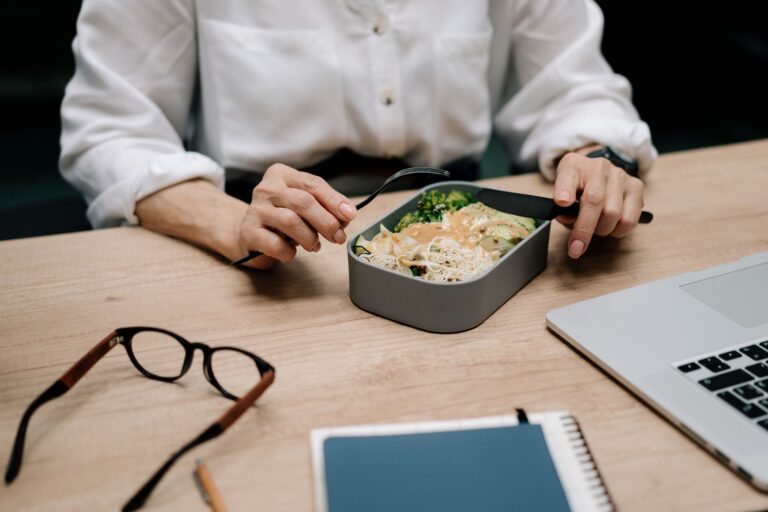Collapsible silicone lunch