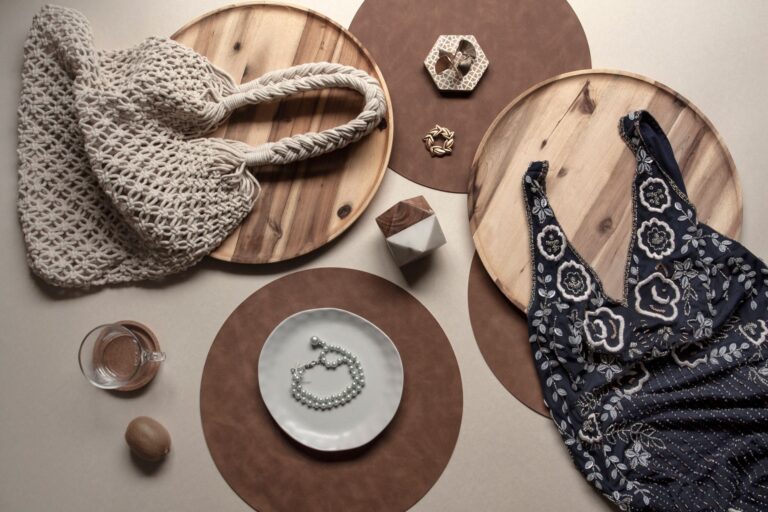 Flat lay belts