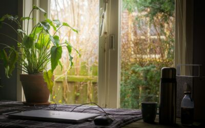Simple budget-friendly desk ideas that make working from home feel better
