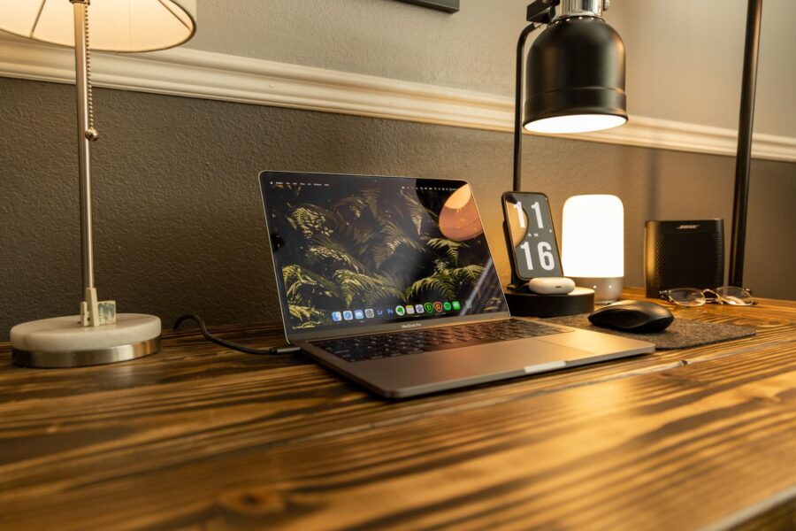 Cordless led table