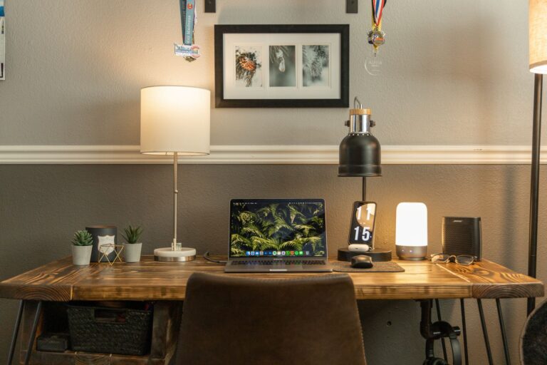 Cordless led table