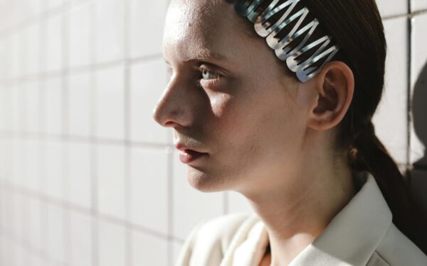 Simple hair accessories that instantly polish your look without a big budget
