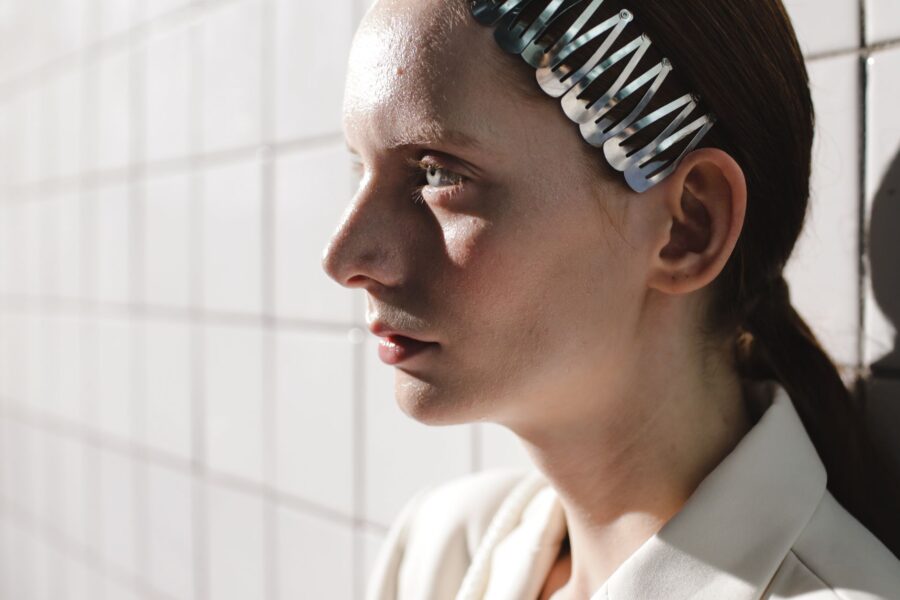 Woman hair claw