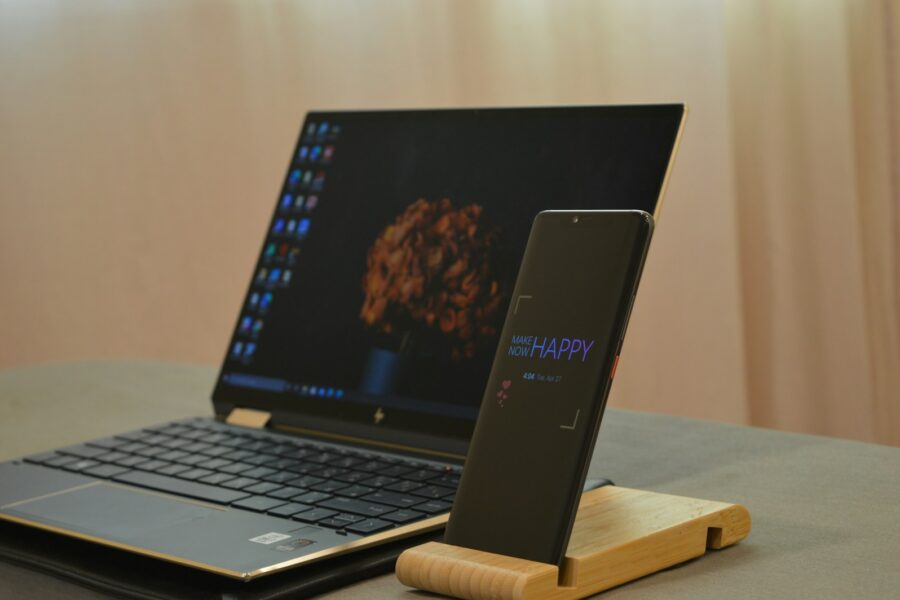Phone desk stand