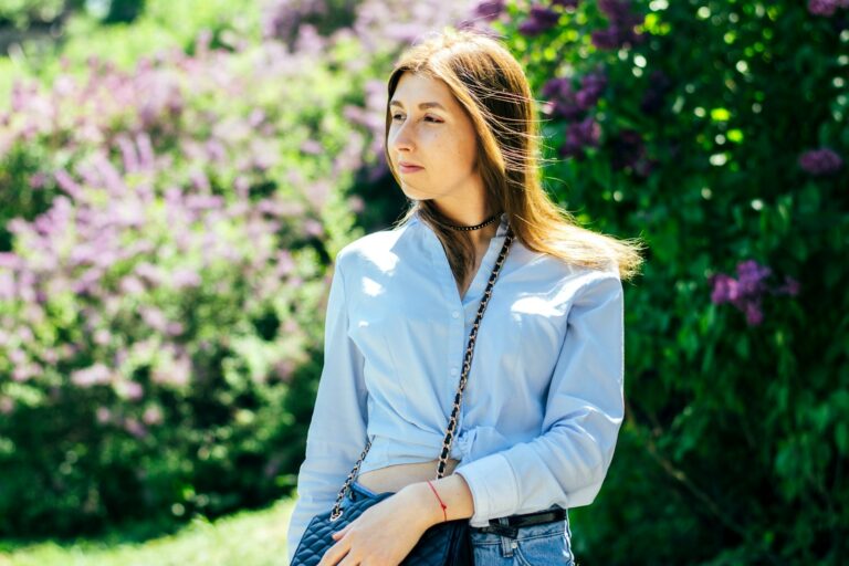 Woman simple outfit