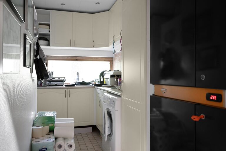 Narrow rolling kitchen