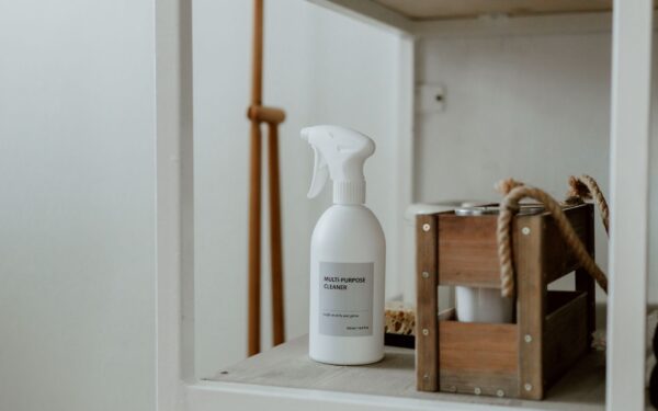 Small home cleaning kit: core tools that keep your home under control