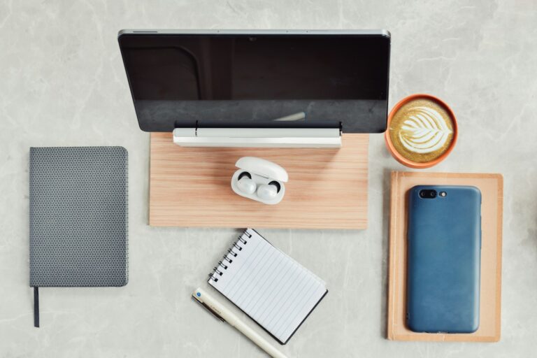 Phone stand desk