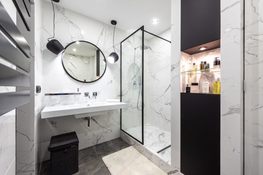 Modern bathroom gadgets