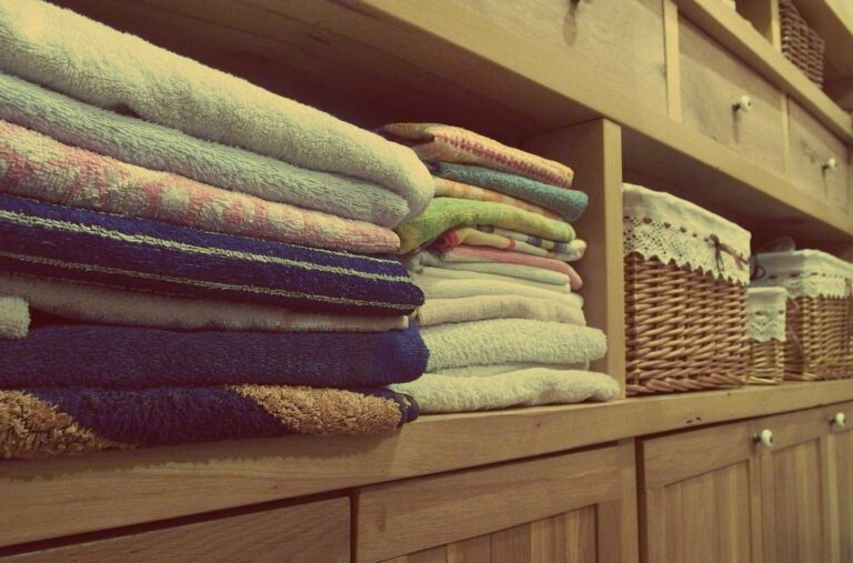 Small bathroom shelf