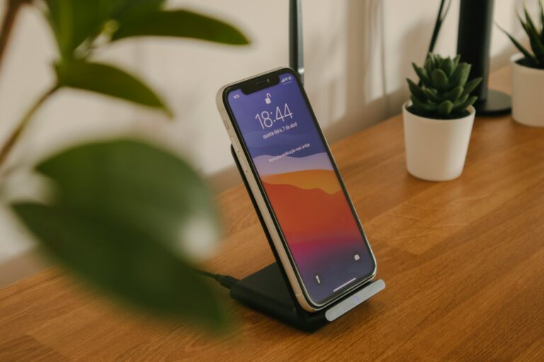 Minimal smartphone charging