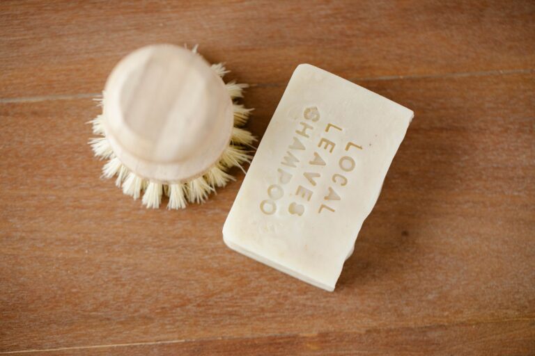 Solid shampoo bar