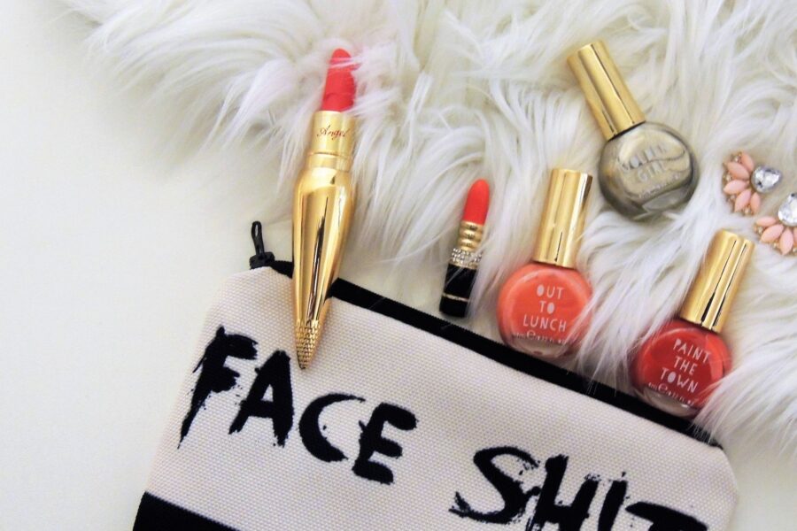 Cosmetics pouch travel