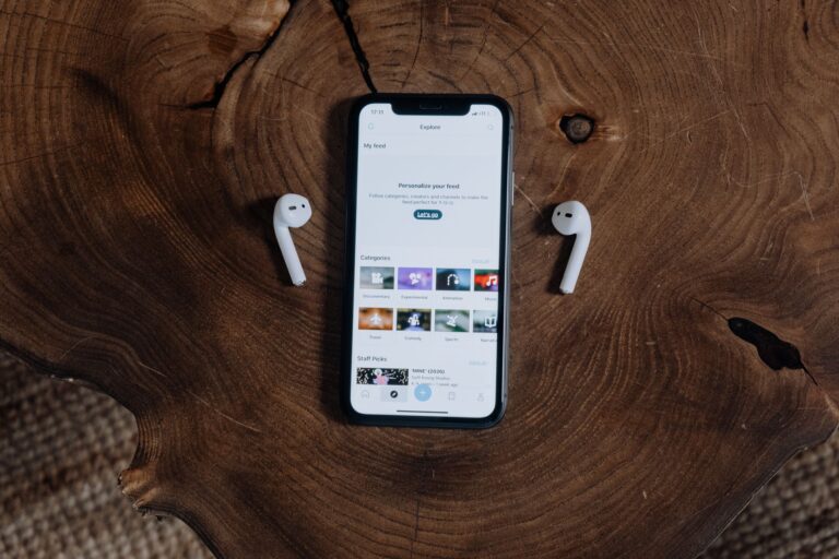 Wireless earbuds smartphone