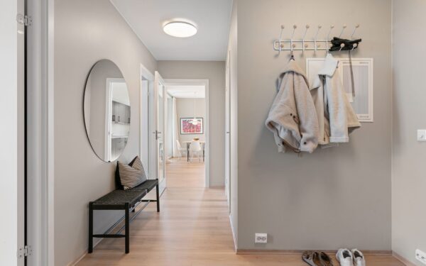 Apartment entry basics that help rented spaces feel more put together