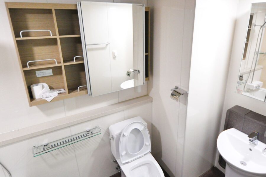 Small bathroom shelves