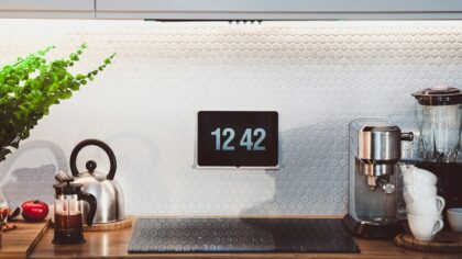 Compact kitchen tech gadgets that make cooking in tight spaces feel easier