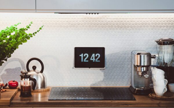 Compact kitchen tech gadgets that make cooking in tight spaces feel easier