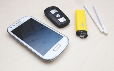 Discreet pocket tools that make commuting and errands feel less stressful