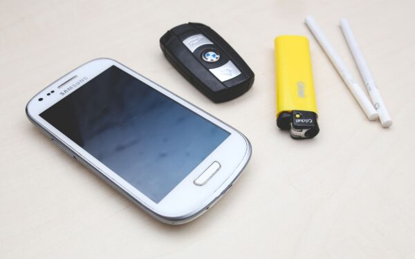 Discreet pocket tools that make commuting and errands feel less stressful